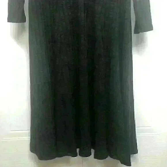 Torrid Dress Fit Flare V-Neck Back 3/4 Sleeves Stretch - Picture 5 of 11